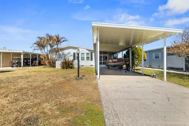 $249,900 | 6825 South Lake Henry Drive, Winter Haven, FL 33881