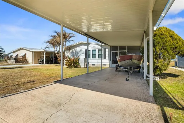 $249,900 | 6825 South Lake Henry Drive, Winter Haven, FL 33881