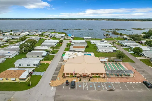 $249,900 | 6825 South Lake Henry Drive, Winter Haven, FL 33881