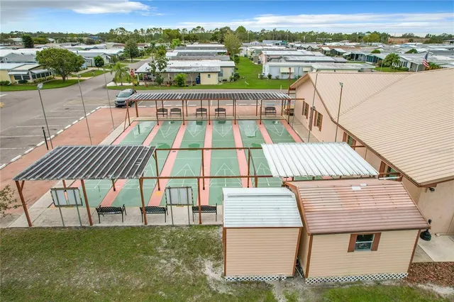 $249,900 | 6825 South Lake Henry Drive, Winter Haven, FL 33881