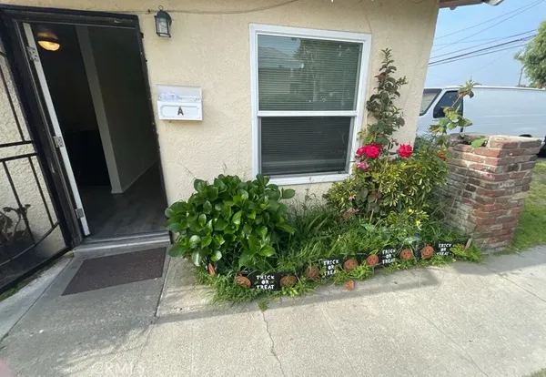 $1,690 | 14416 Orange, Unit A, Paramount, CA 90723