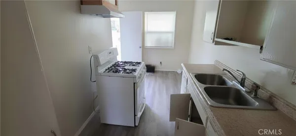 $1,690 | 14416 Orange, Unit A, Paramount, CA 90723