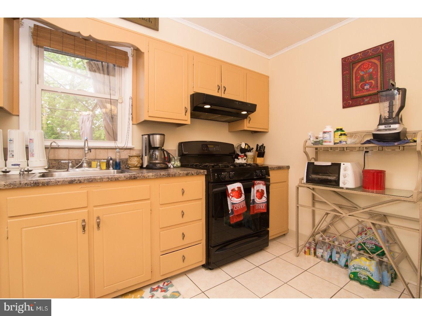 37 Ewingville Road Ewing, NJ 08638 - Photo 7 of 21