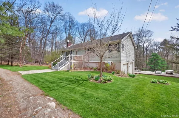 $550,000 | 55 Fischer Lane, Olivebridge, NY 12461