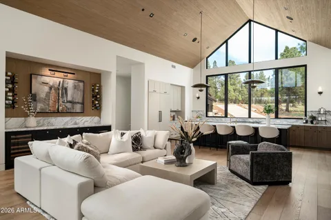 $7,295,000 | 2911 South Solitaires Canyon Drive, Flagstaff, AZ 86005