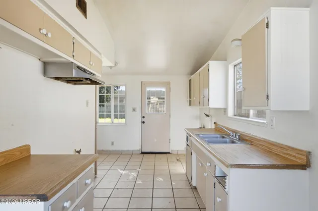 $484,000 | 226 West Creston Street, Santa Maria, CA 93458