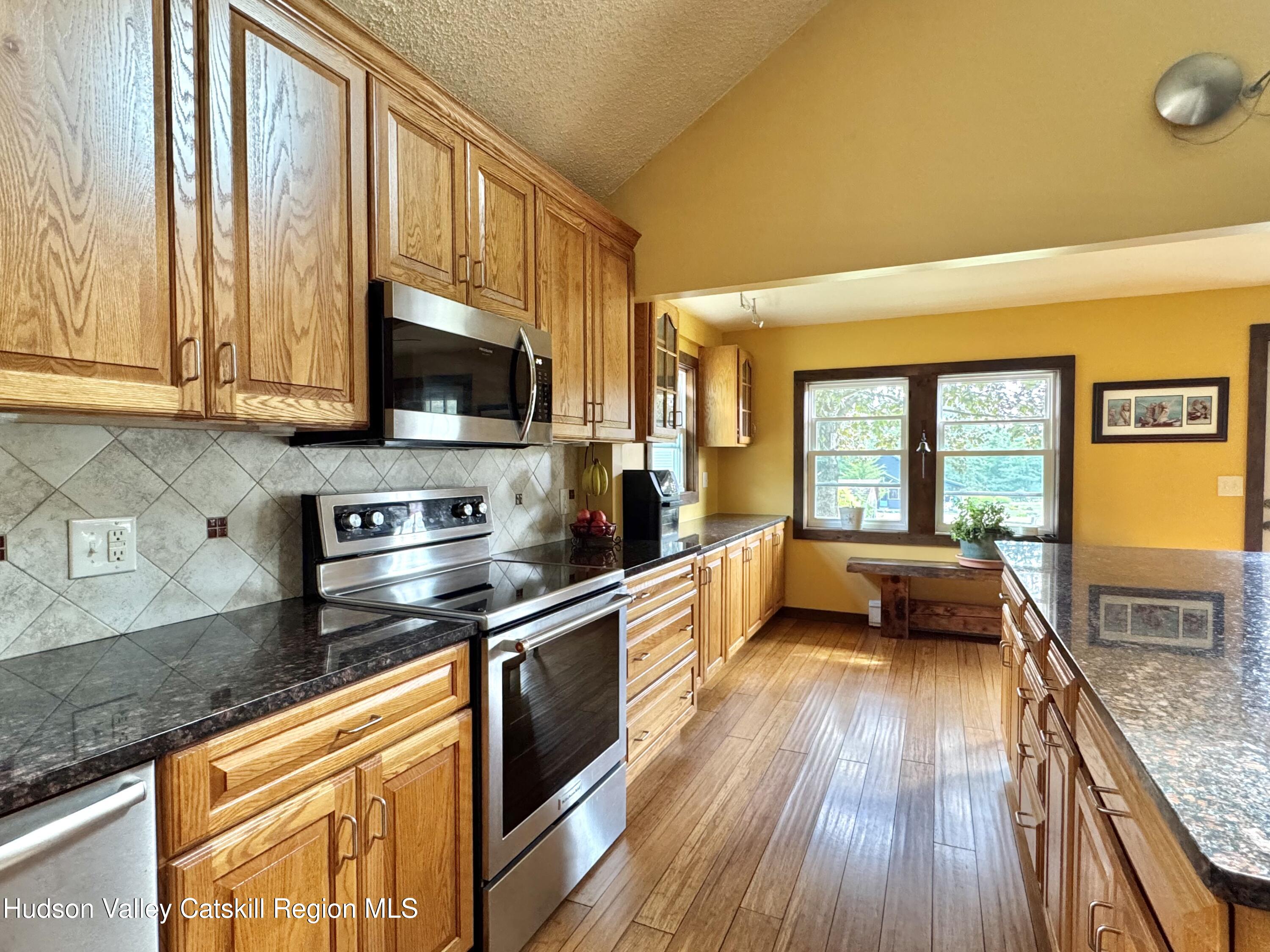 284 Alcove Road Hannacroix, NY 12087 - Photo 7 of 39 8