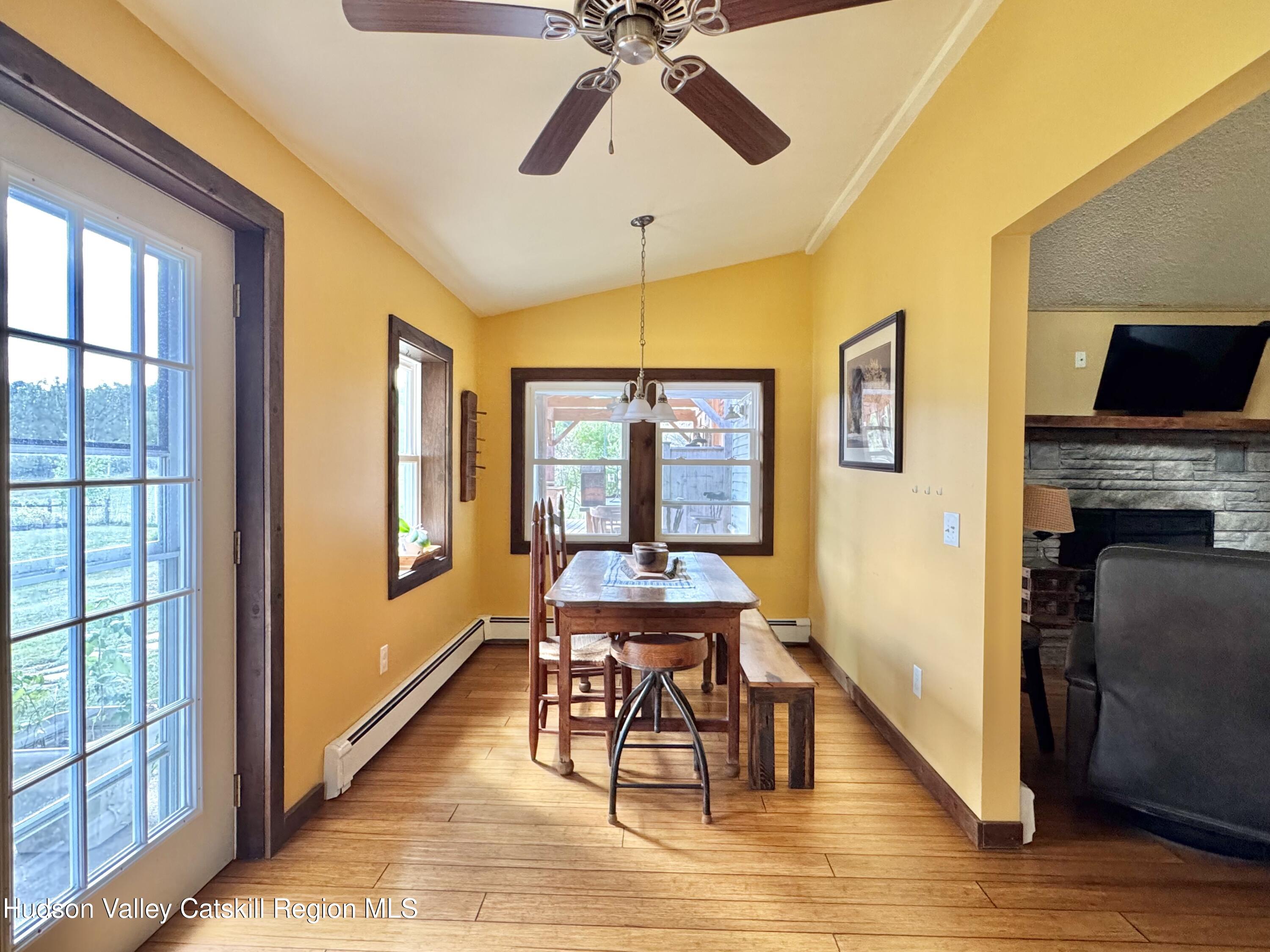 284 Alcove Road Hannacroix, NY 12087 - Photo 9 of 39 10