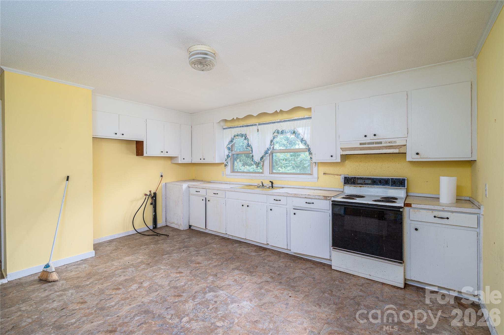 455 State Rd S-11-295 Blacksburg, SC 29702 - Photo 10 of 32