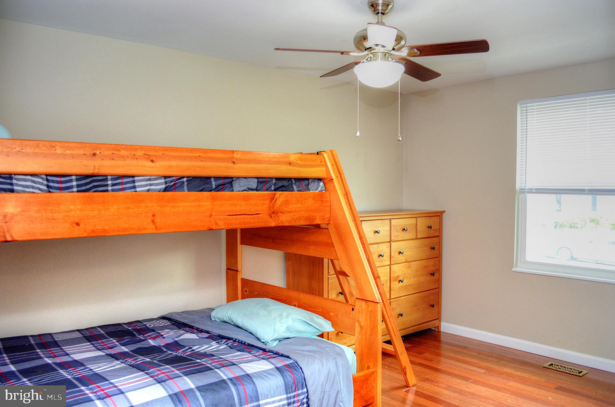 134 North Harrison Road Sterling, VA 20164 - Photo 11 of 22 Bedroom 2