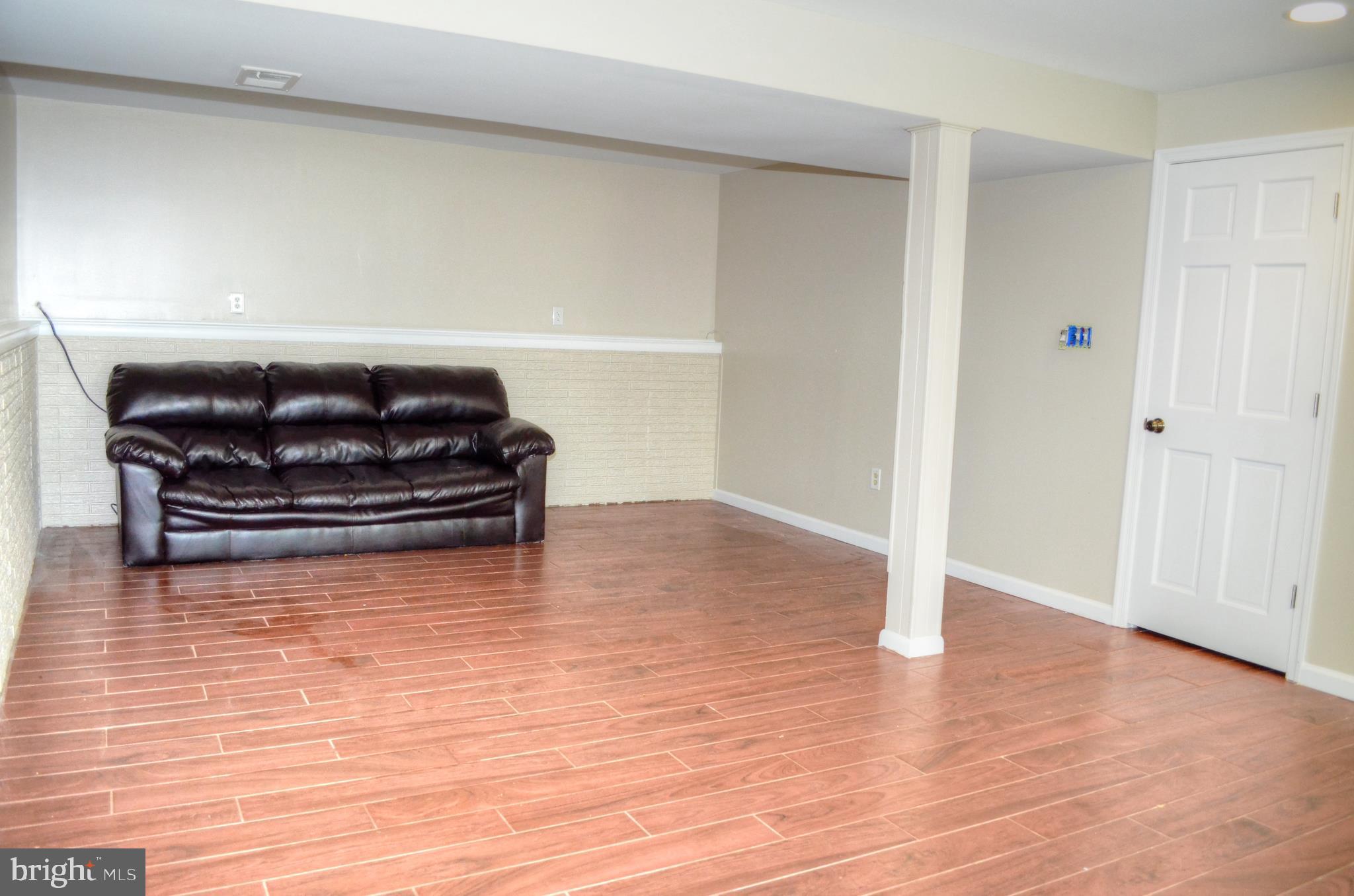 134 North Harrison Road Sterling, VA 20164 - Photo 15 of 22 Family Room Back