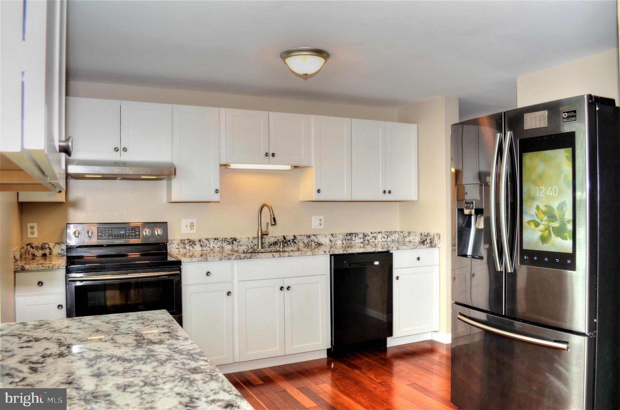 134 North Harrison Road Sterling, VA 20164 - Photo 4 of 22 Kitchen