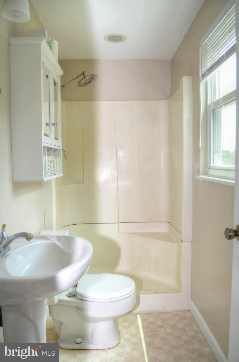 134 North Harrison Road Sterling, VA 20164 - Photo 10 of 22 Master Bath