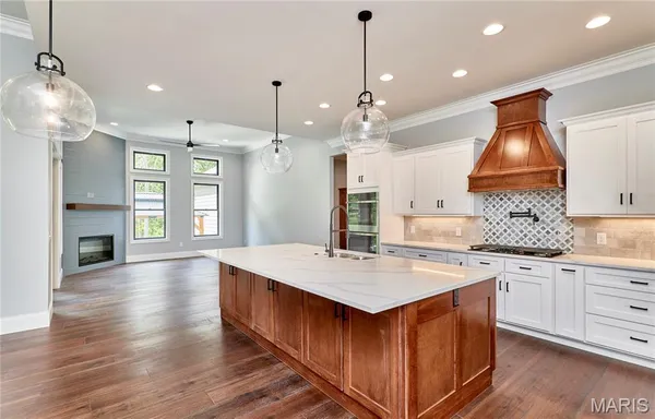 $1,389,000 | 170 Blue Sky Drive, Defiance, MO 63341