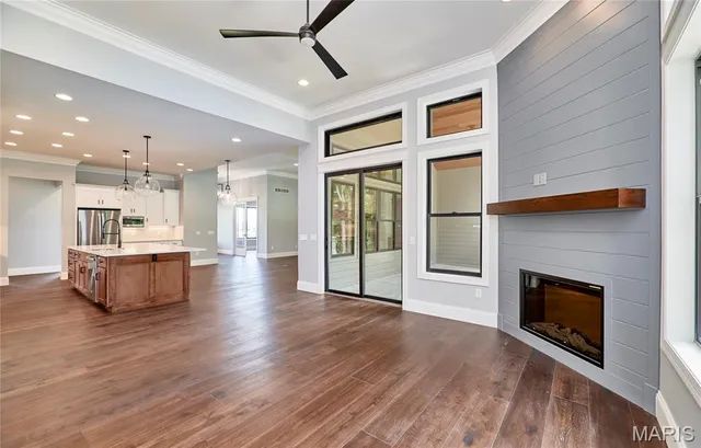 $1,389,000 | 170 Blue Sky Drive, Defiance, MO 63341