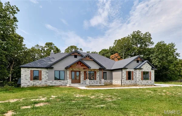 $1,389,000 | 170 Blue Sky Drive, Defiance, MO 63341