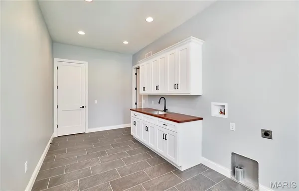 $1,389,000 | 170 Blue Sky Drive, Defiance, MO 63341