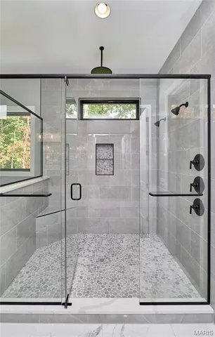 $1,389,000 | 170 Blue Sky Drive, Defiance, MO 63341