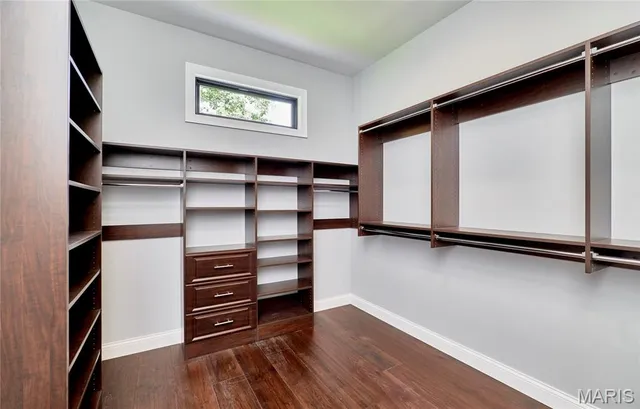 $1,389,000 | 170 Blue Sky Drive, Defiance, MO 63341