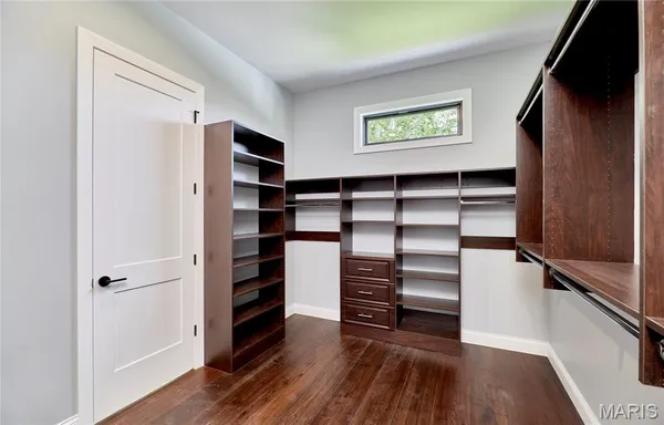 $1,389,000 | 170 Blue Sky Drive, Defiance, MO 63341