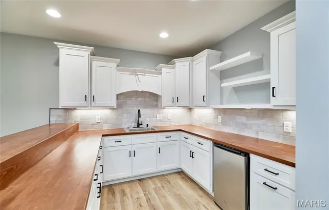 $1,389,000 | 170 Blue Sky Drive, Defiance, MO 63341