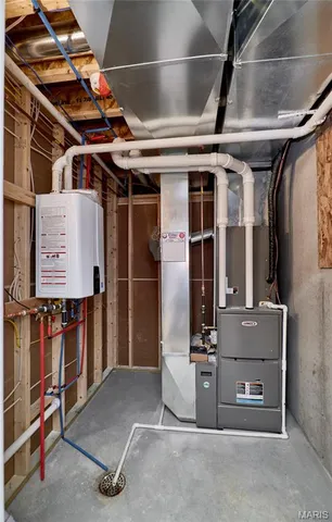 $1,389,000 | 170 Blue Sky Drive, Defiance, MO 63341