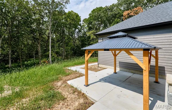 $1,389,000 | 170 Blue Sky Drive, Defiance, MO 63341