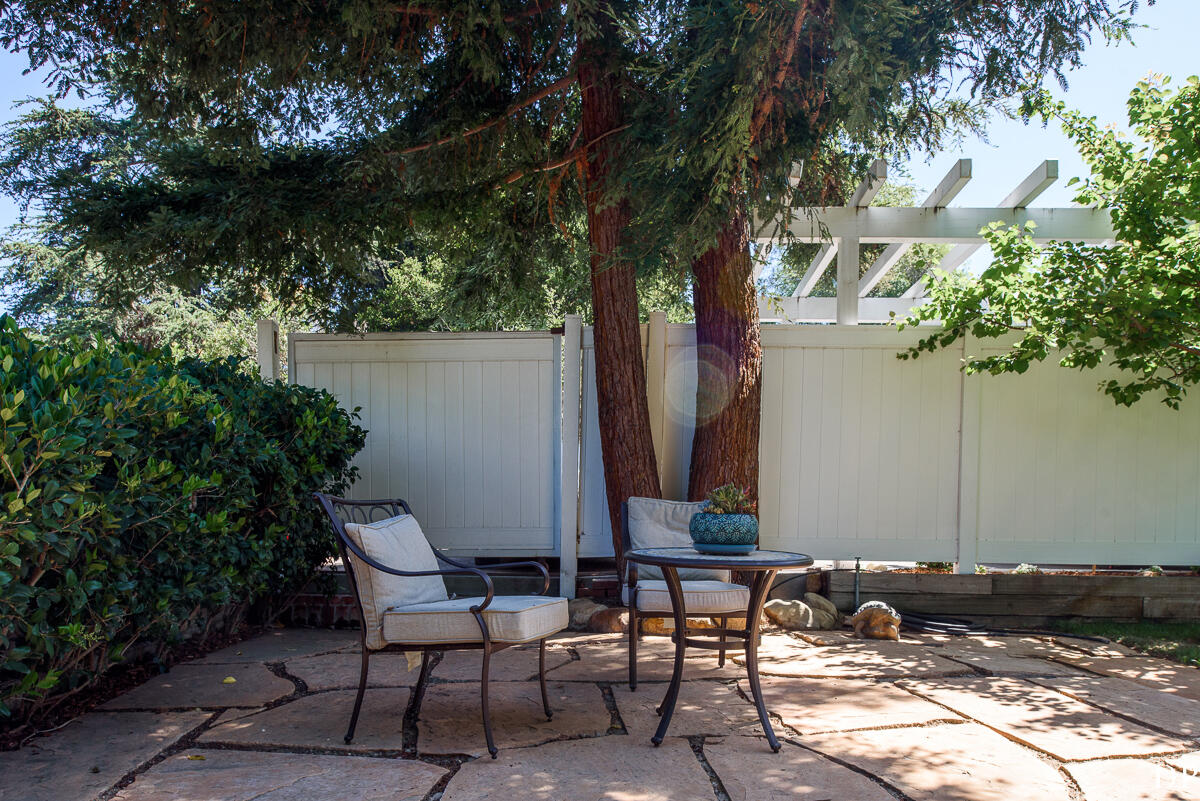 3971 Foothill Road Santa Barbara, CA 93110 - Photo 32 of 32 Patio