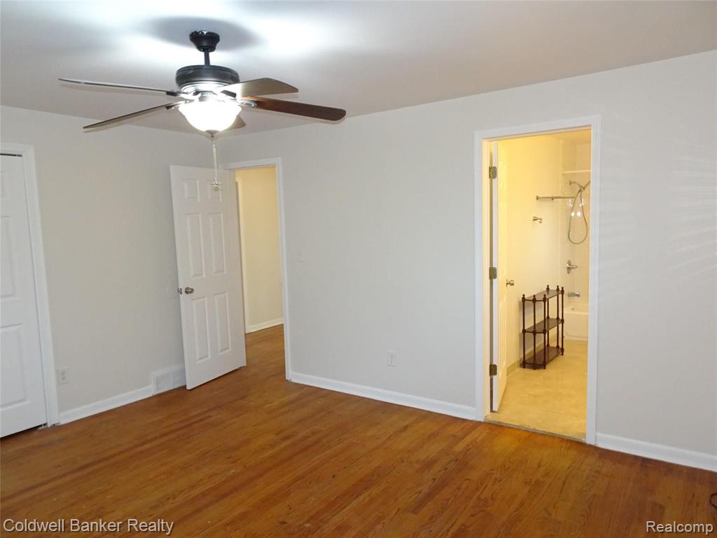 32015 Farmersville Road Farmington Hills, MI 48334 - Photo 24 of 57
