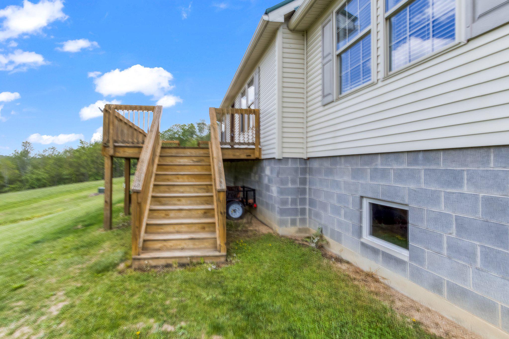 99 Wilt Road Grantsville, MD 21536 - Photo 35 of 56 Steps to front deck