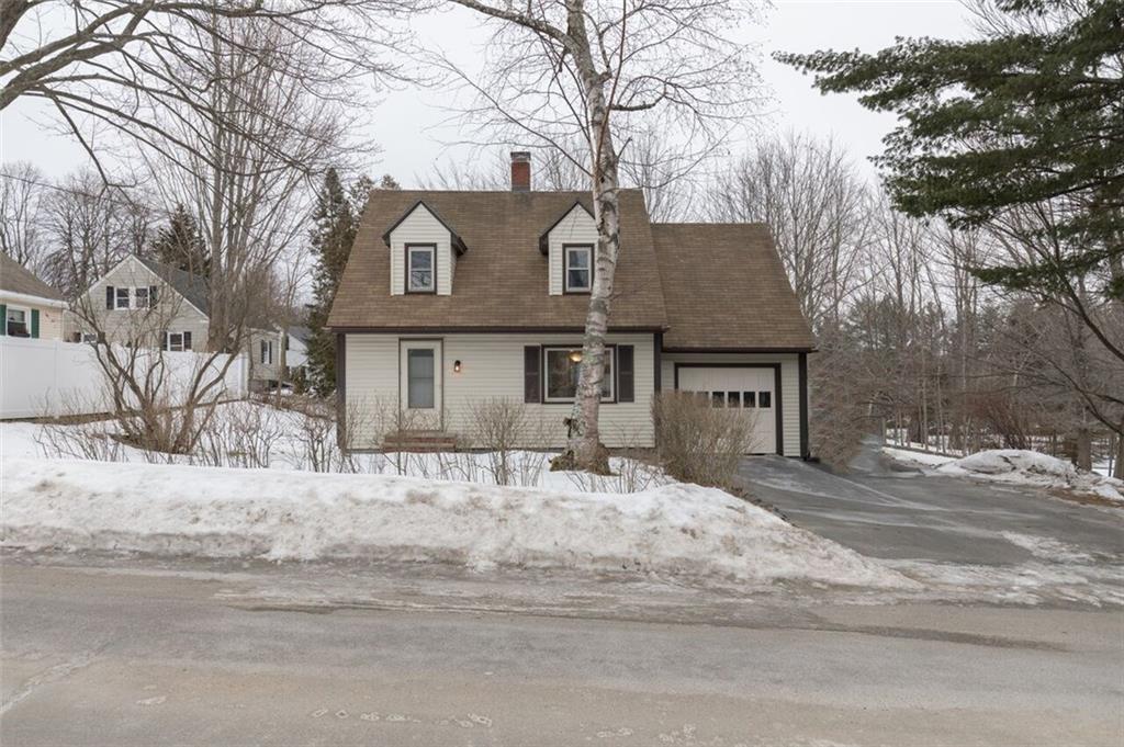 434 Summit Street Portland, ME 04103 - Photo 2 of 29 Spring, summer, fall green privacy hedge