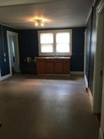 73-75 Lyons Street Springfield, MA 01151 - Photo 4 of 13