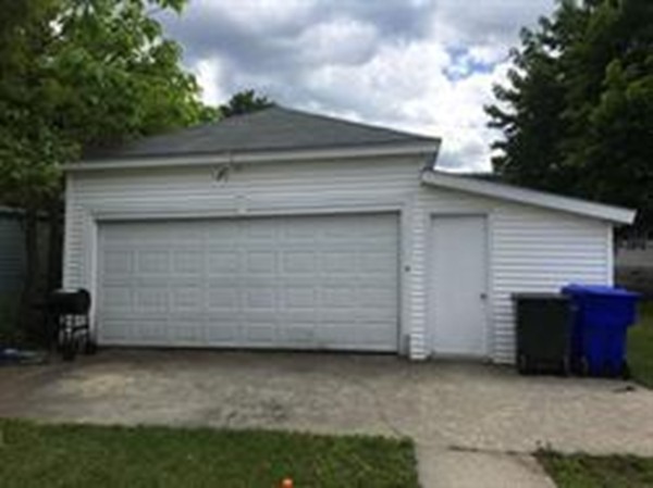 73-75 Lyons Street Springfield, MA 01151 - Photo 5 of 13