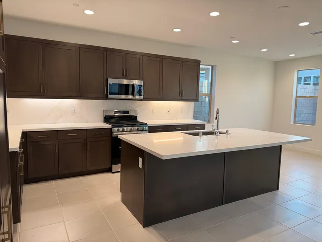 $4,000 | 74240 Becker Street, Palm Desert, CA 92211