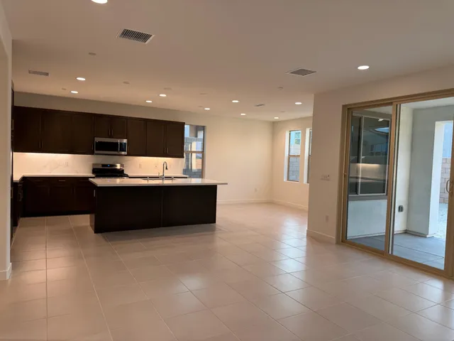 $4,000 | 74240 Becker Street, Palm Desert, CA 92211