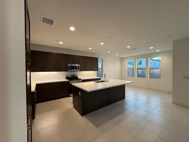 $4,000 | 74240 Becker Street, Palm Desert, CA 92211