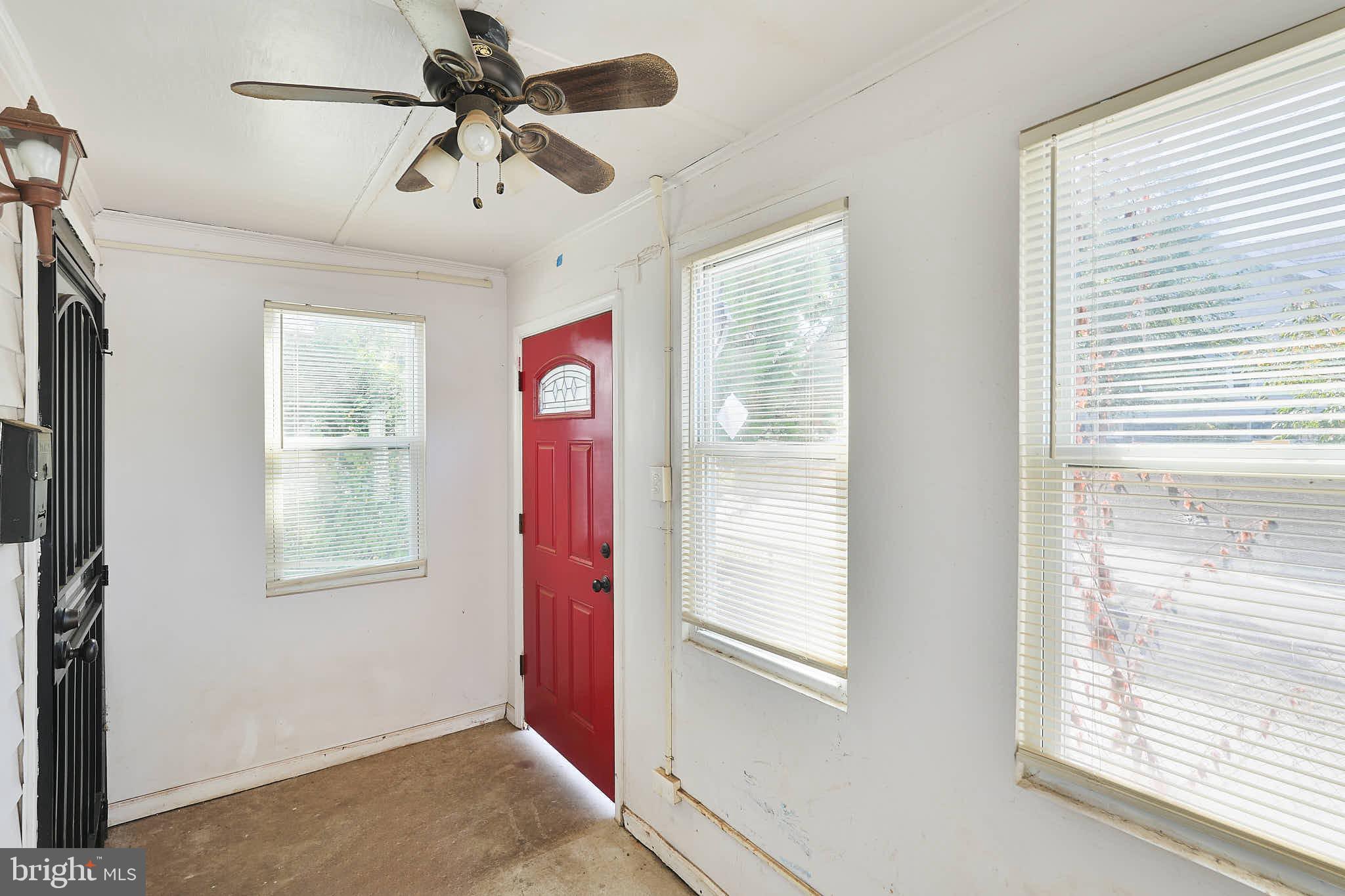 322 Raleigh Street Southeast Washington, DC 20032 - Photo 7 of 28 Gallery Image 7