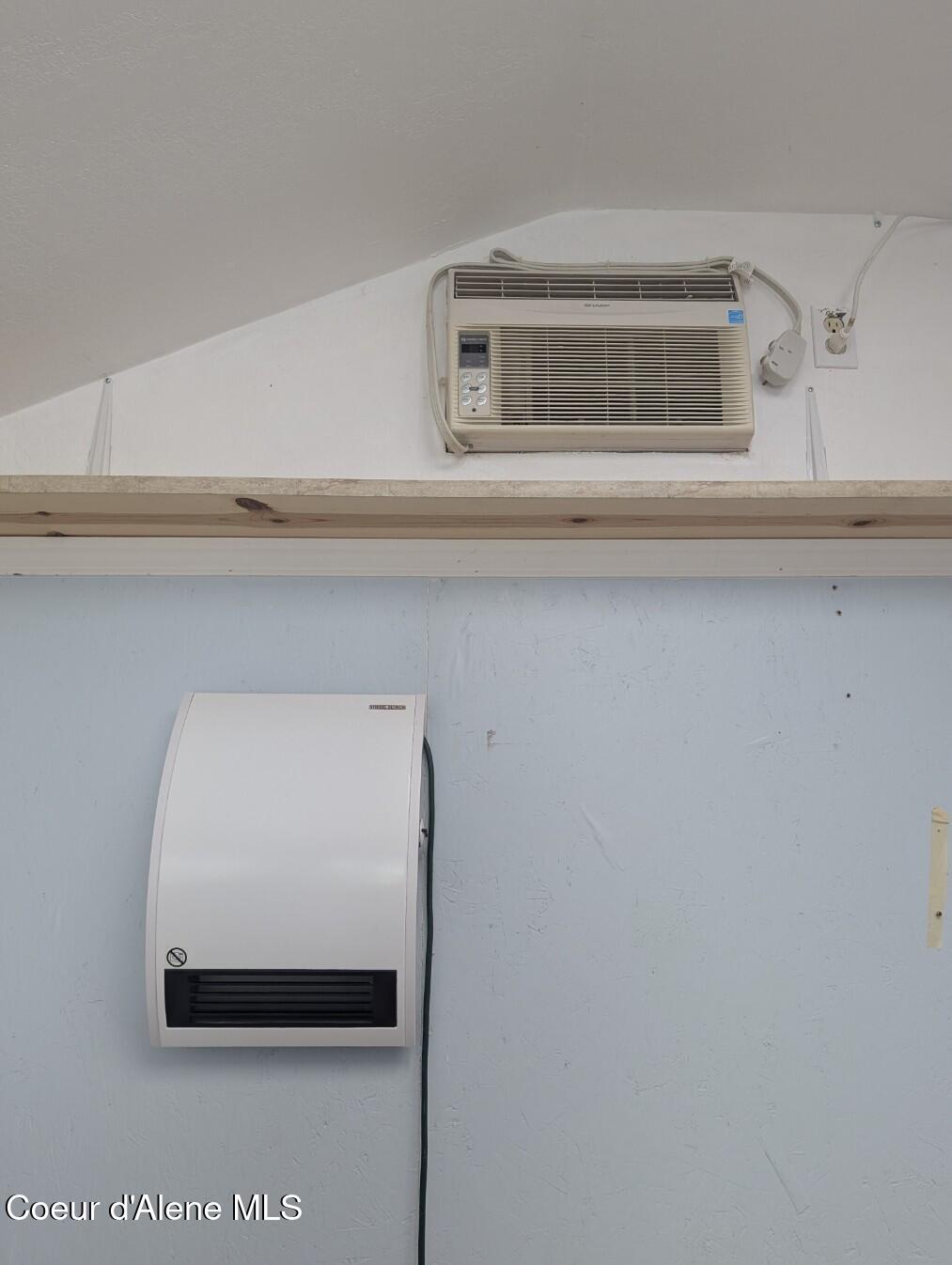 5574 Moyie River Road Bonners Ferry, ID 83805 - Photo 50 of 66 Yep, Heat AND A/C for year round use