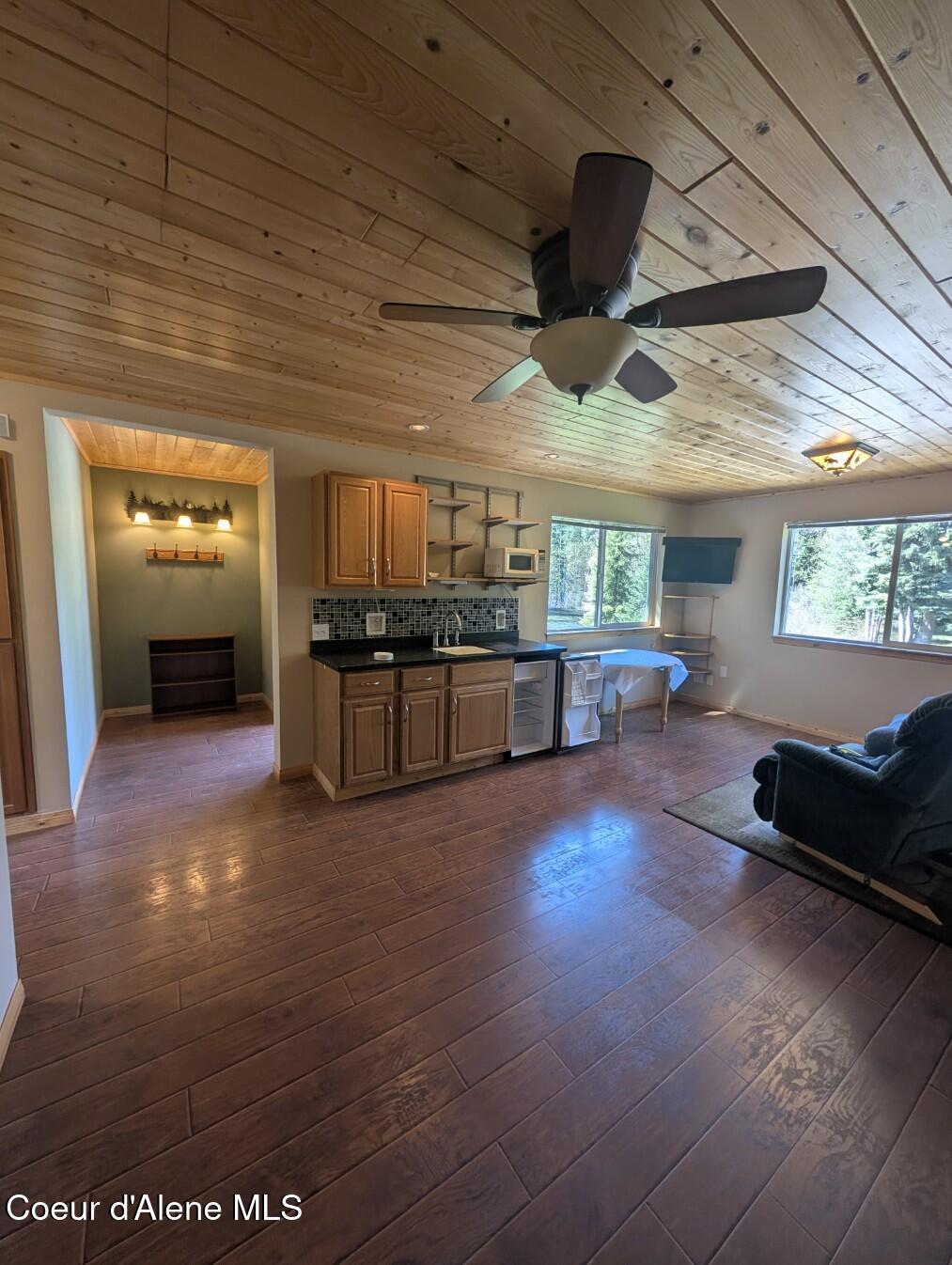 5574 Moyie River Road Bonners Ferry, ID 83805 - Photo 7 of 66 Upstairs living area