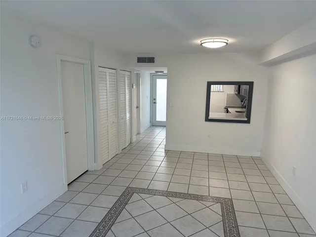 $2,450 | 1666 West Avenue, Unit 512, Miami Beach, FL 33139