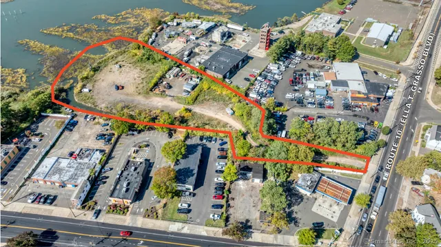 $850,000 | 194 Ella T Grasso Boulevard, New Haven, CT 06519