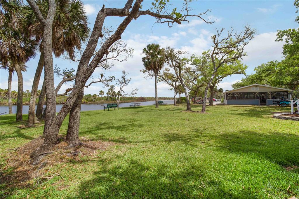 1300 State Rte 777, Unit R43 Venice, FL 34293 - Photo 27 of 38