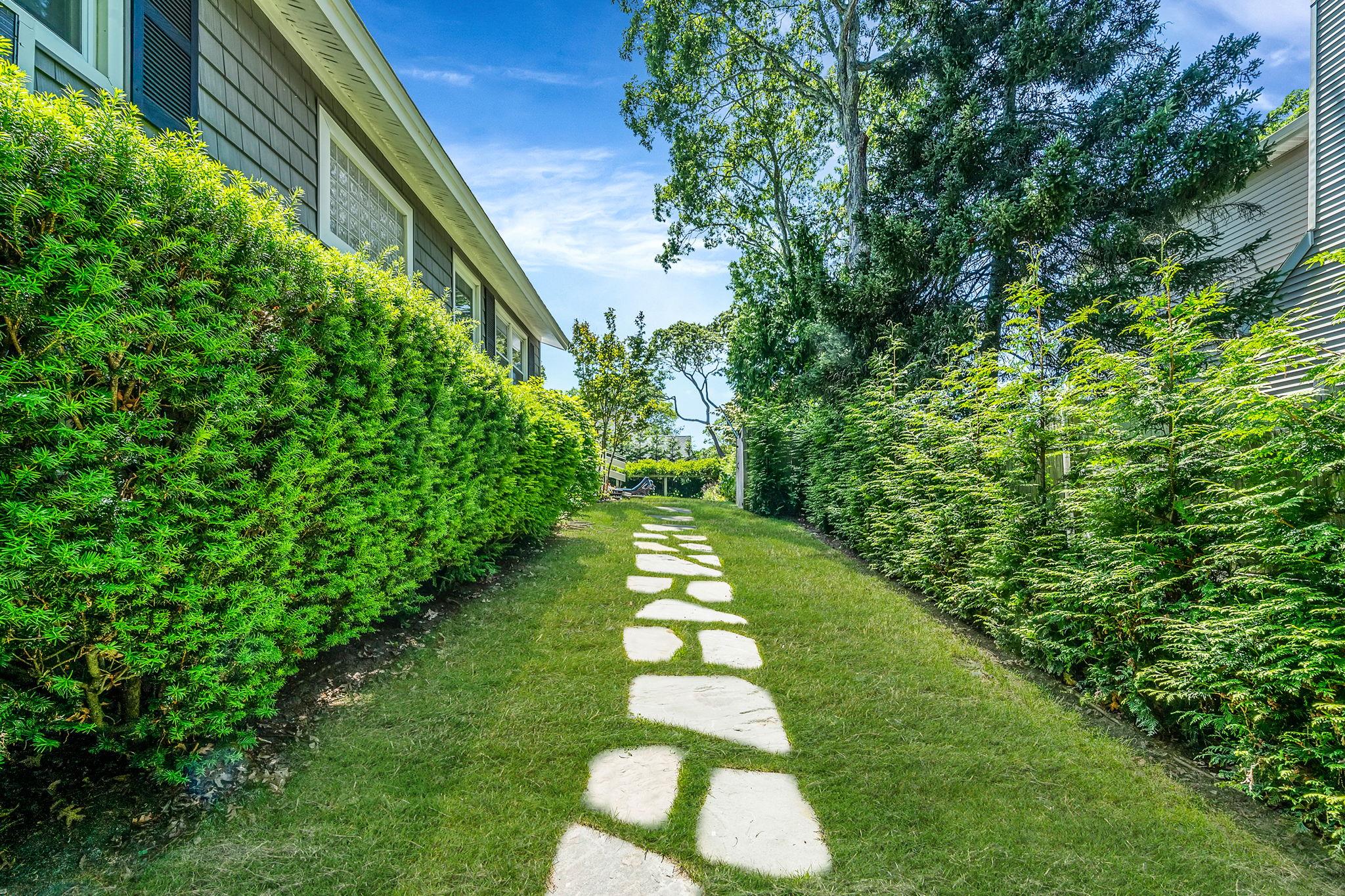 3 Crestview Drive Remsenburg, NY 11960 - Photo 14 of 24