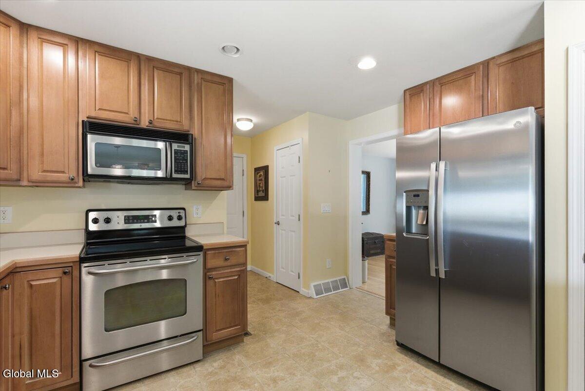 674 Momrow Road Sand Lake, NY 12153 - Photo 12 of 30 12-012_MW2_9783