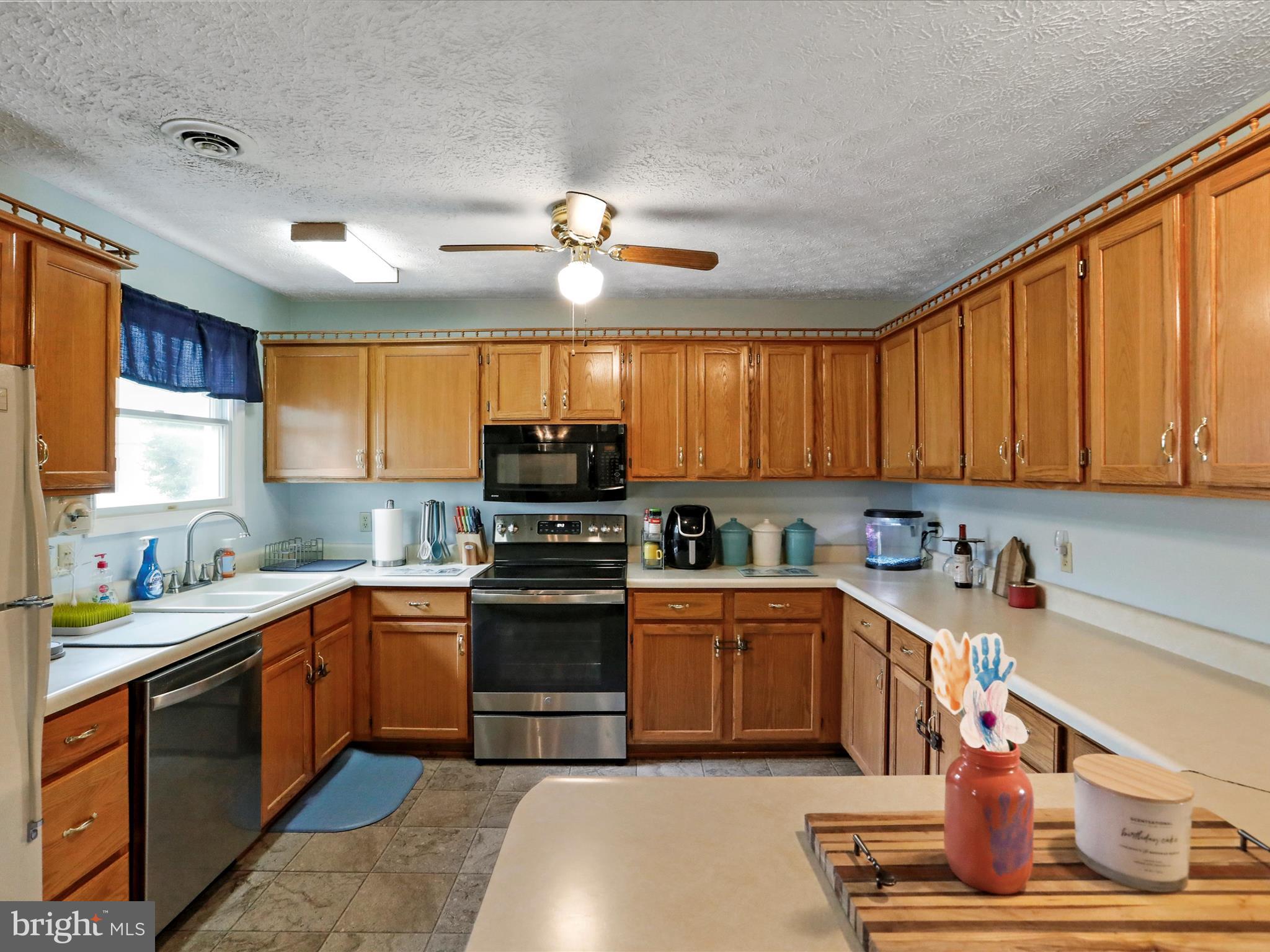 25 South Hummingbird Street Keyser, WV 26726 - Photo 14 of 25