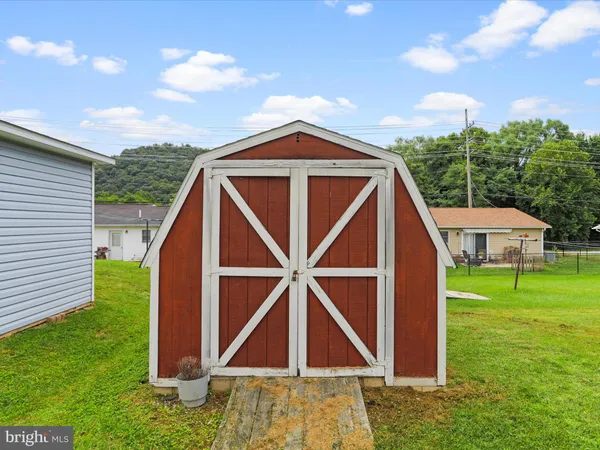 $200,000 | 25 South Hummingbird Street, Keyser, WV 26726