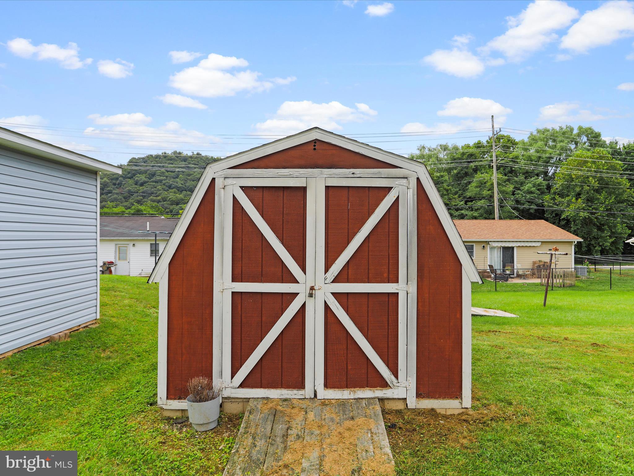 25 South Hummingbird Street Keyser, WV 26726 - Photo 23 of 25