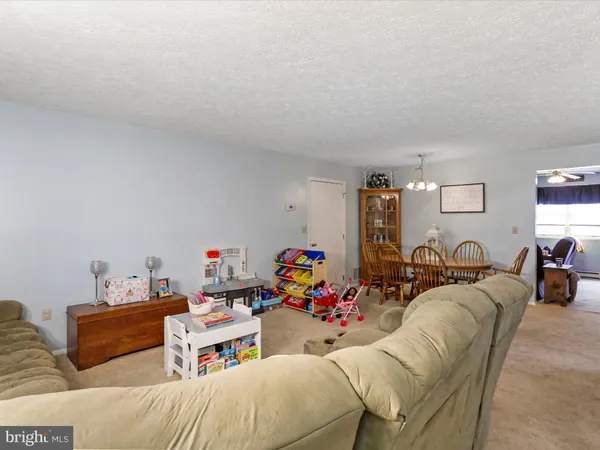 $200,000 | 25 South Hummingbird Street, Keyser, WV 26726