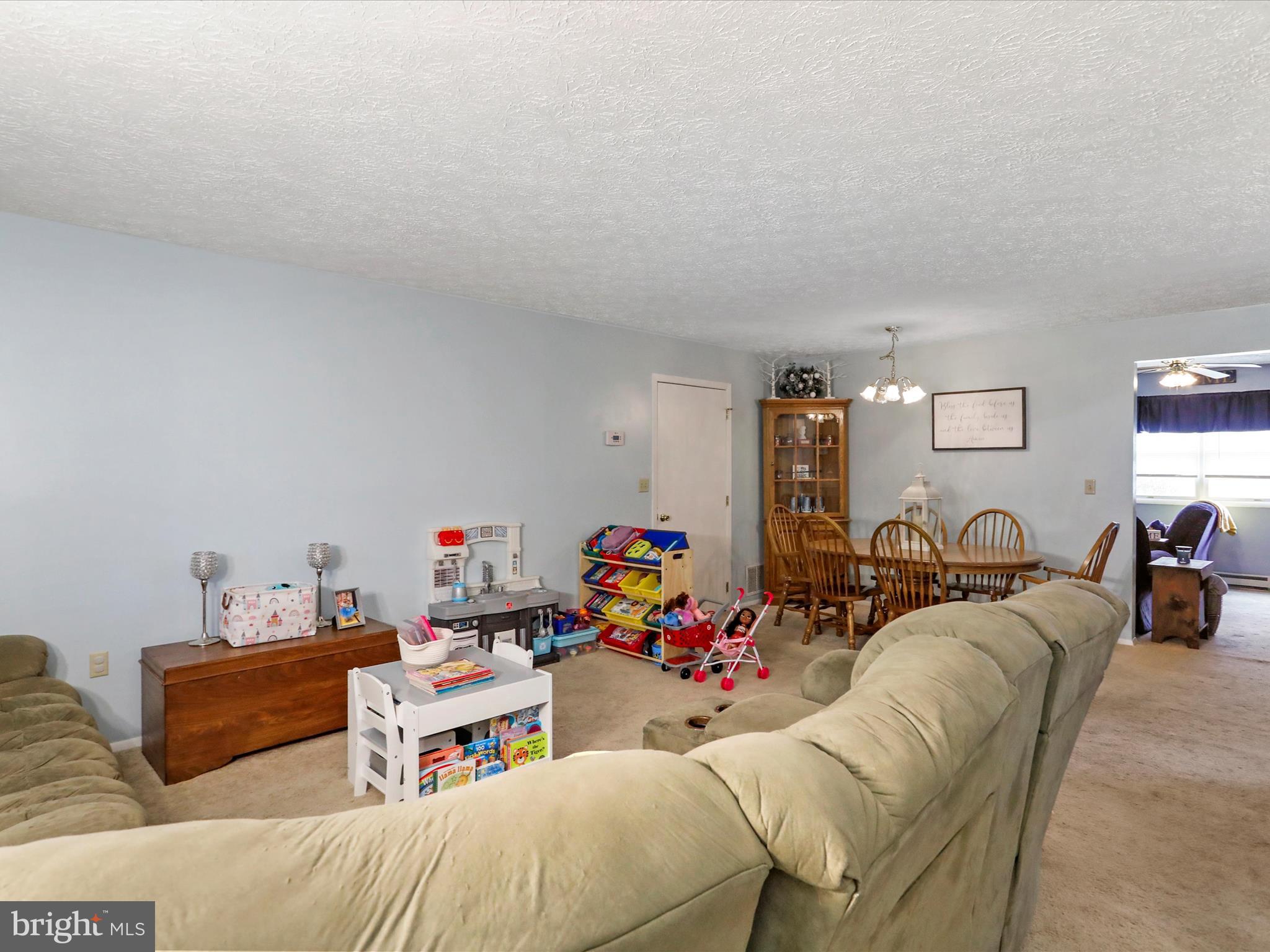 25 South Hummingbird Street Keyser, WV 26726 - Photo 8 of 25