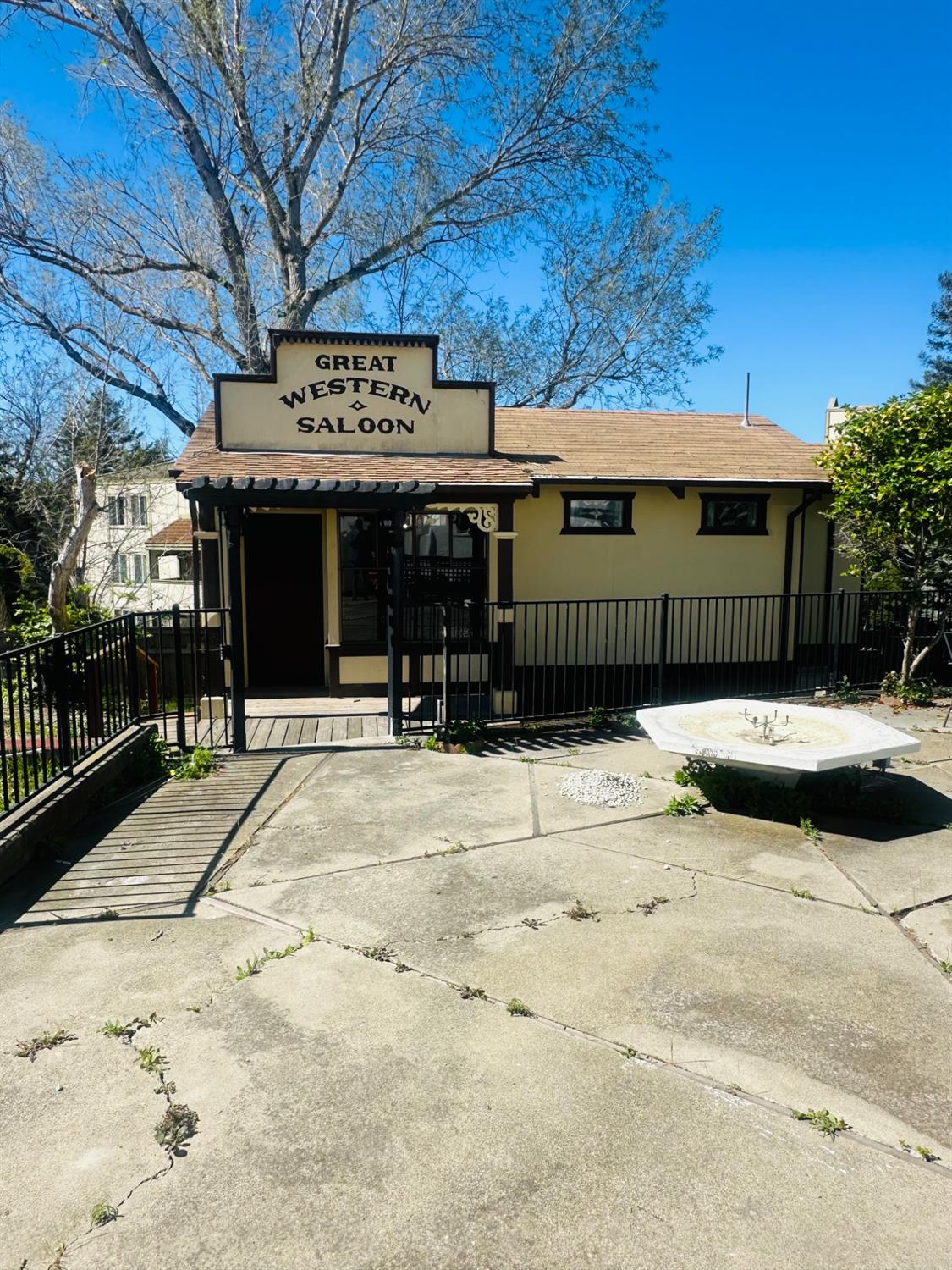 1556 E Street Hayward, CA 94541 - Photo 48 of 65 a front view of a building with entryway